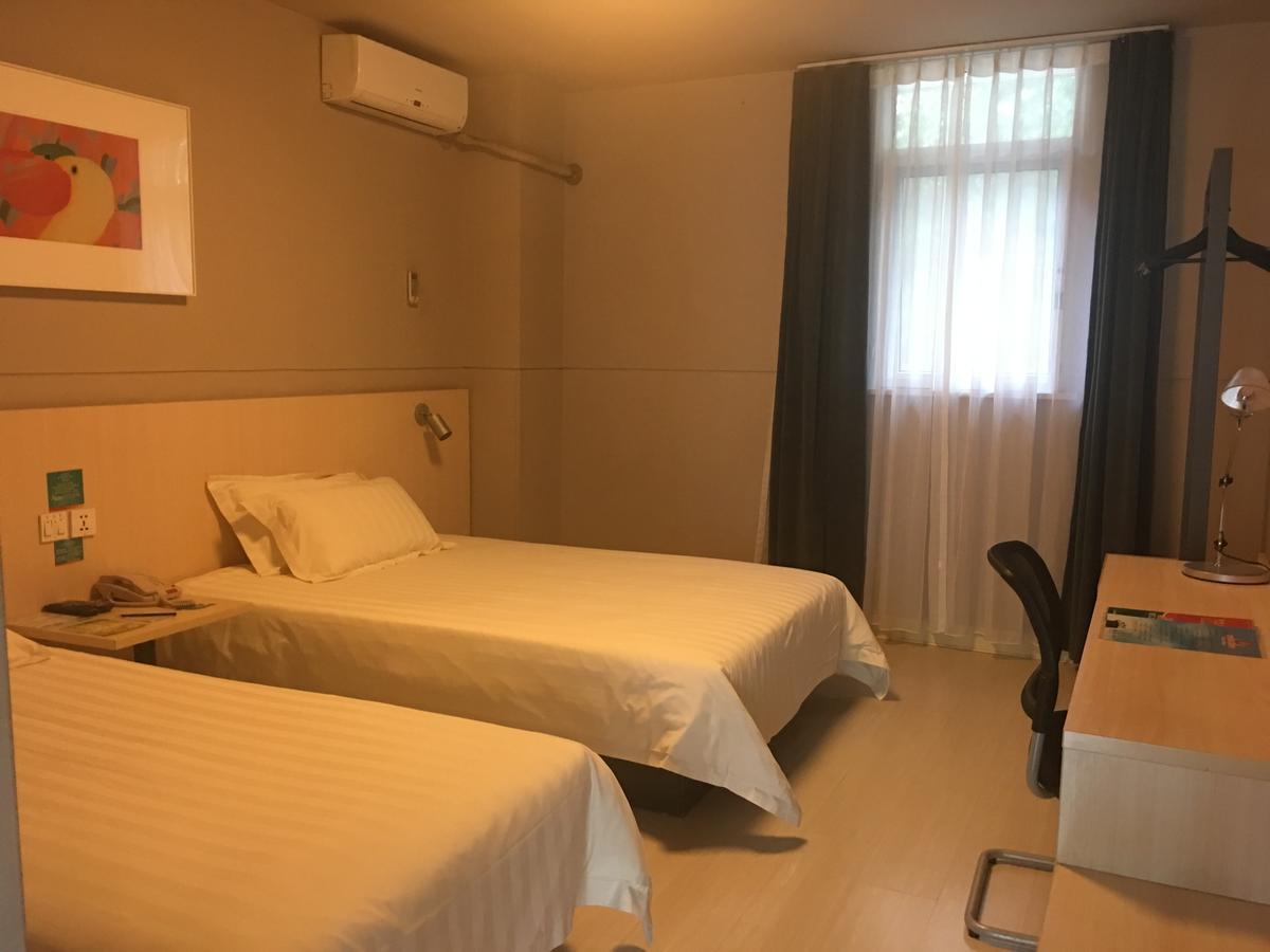 Jinjiang Inn Liuzhou Bubugao Square North Station Экстерьер фото