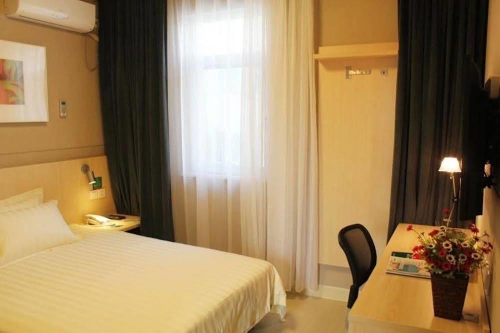 Jinjiang Inn Liuzhou Bubugao Square North Station Экстерьер фото