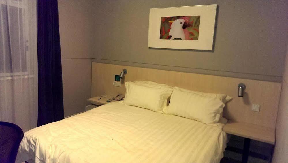 Jinjiang Inn Liuzhou Bubugao Square North Station Экстерьер фото
